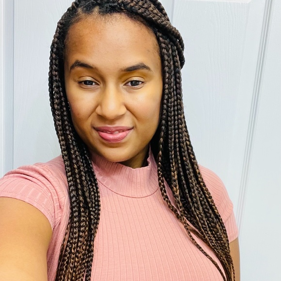 Meet your Posher, Tricia - Picture 2 of 2